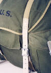 JQD 88F rucksack - Leather closure strap detail